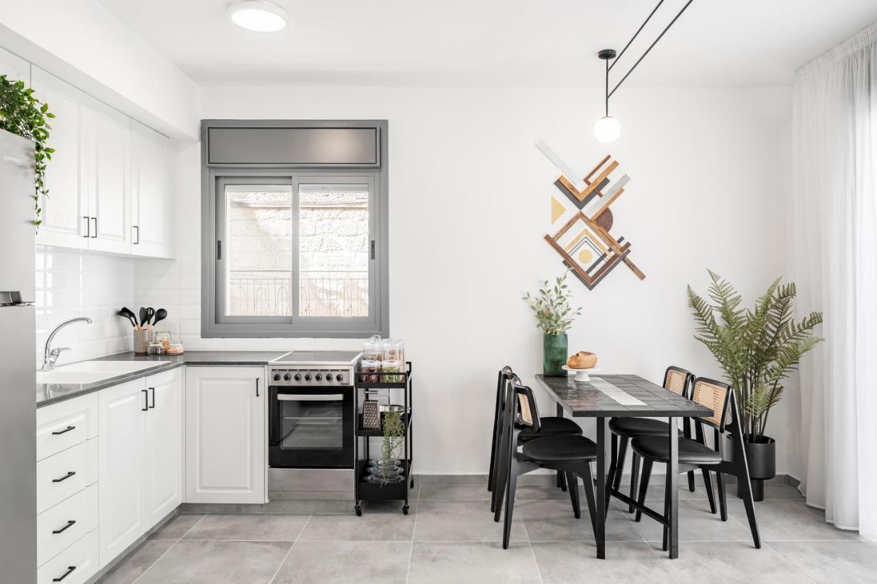 Mr. Agrippa - By Tlv2Go Apartment Yerusalem Bagian luar foto